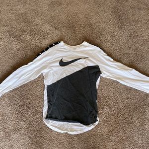 White and black adult medium Nike T